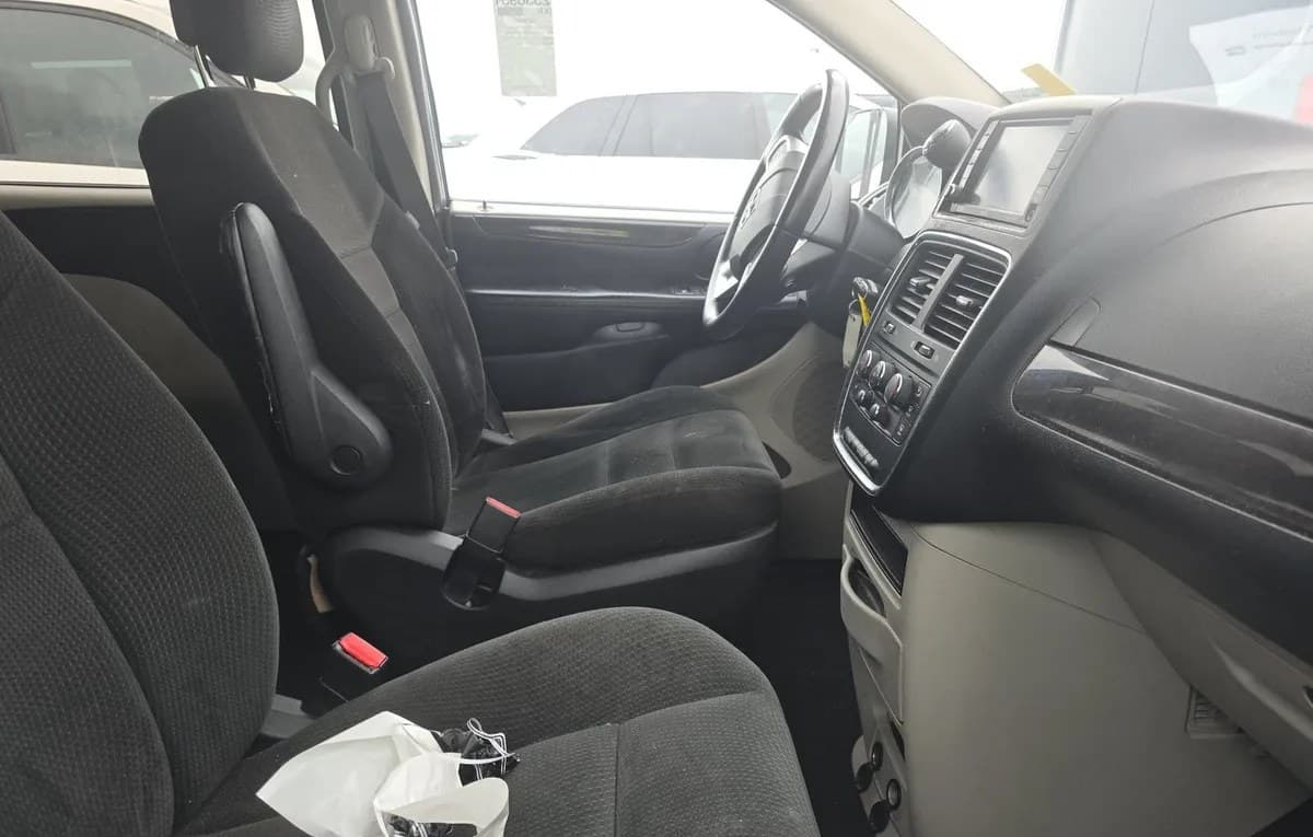 2017 DODGE GRAND CARAVAN SE 121.2" WB 5