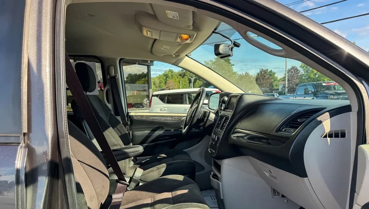 2017 DODGE GRAND CARAVAN SE 121.2" WB 7