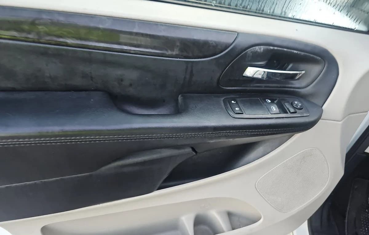 2017 DODGE GRAND CARAVAN SE 121.2" WB 6