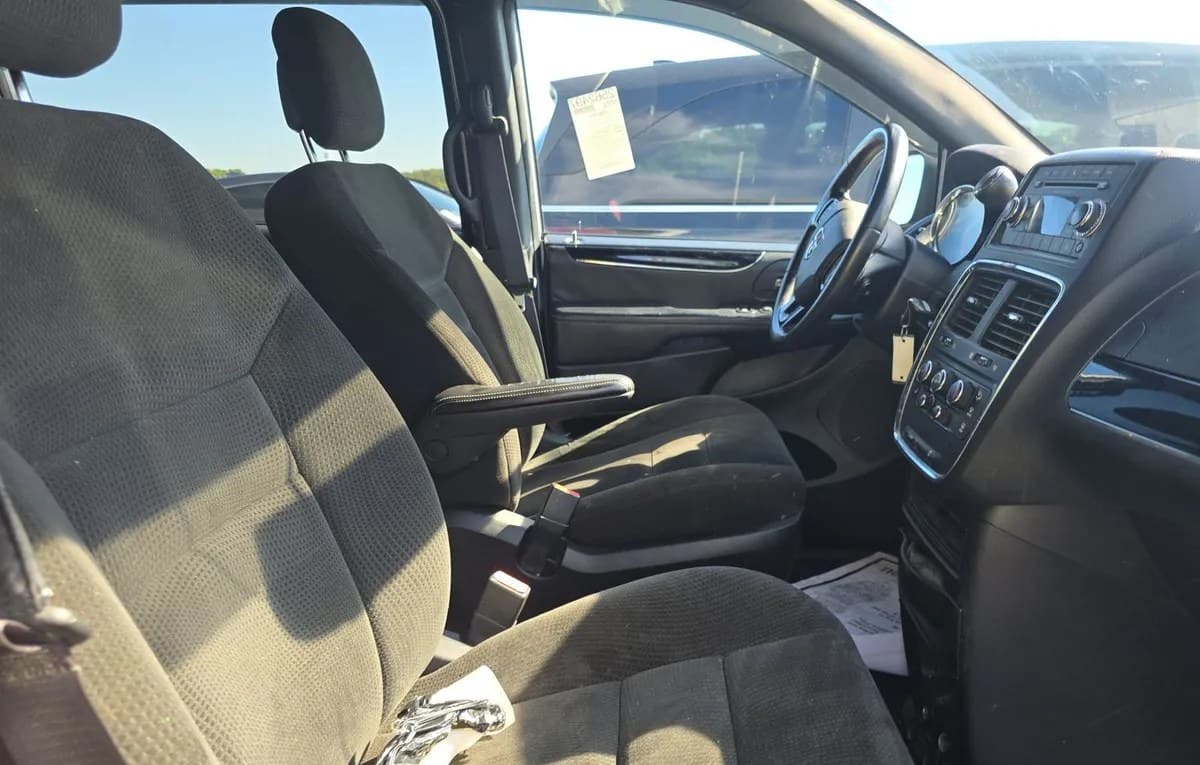 2017 DODGE GRAND CARAVAN SE PLUS 121.2" WB 5