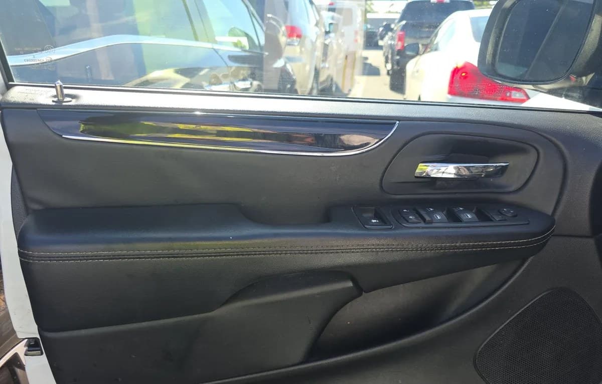 2017 DODGE GRAND CARAVAN SE PLUS 121.2" WB 6