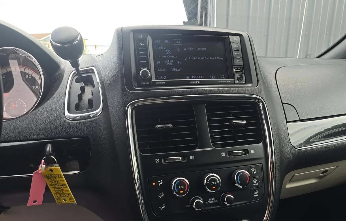 2019 DODGE GRAND CARAVAN SXT 121.2" WB 7
