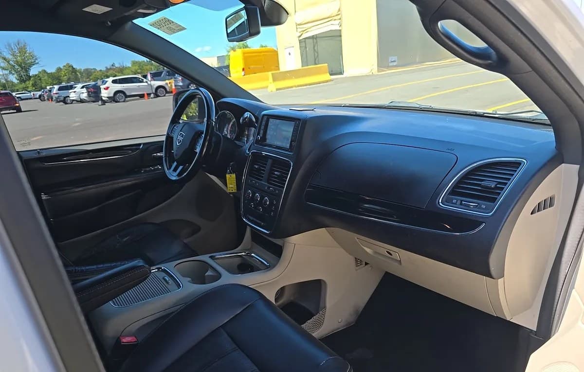 2020 DODGE GRAND CARAVAN SXT 121.2" WB 5