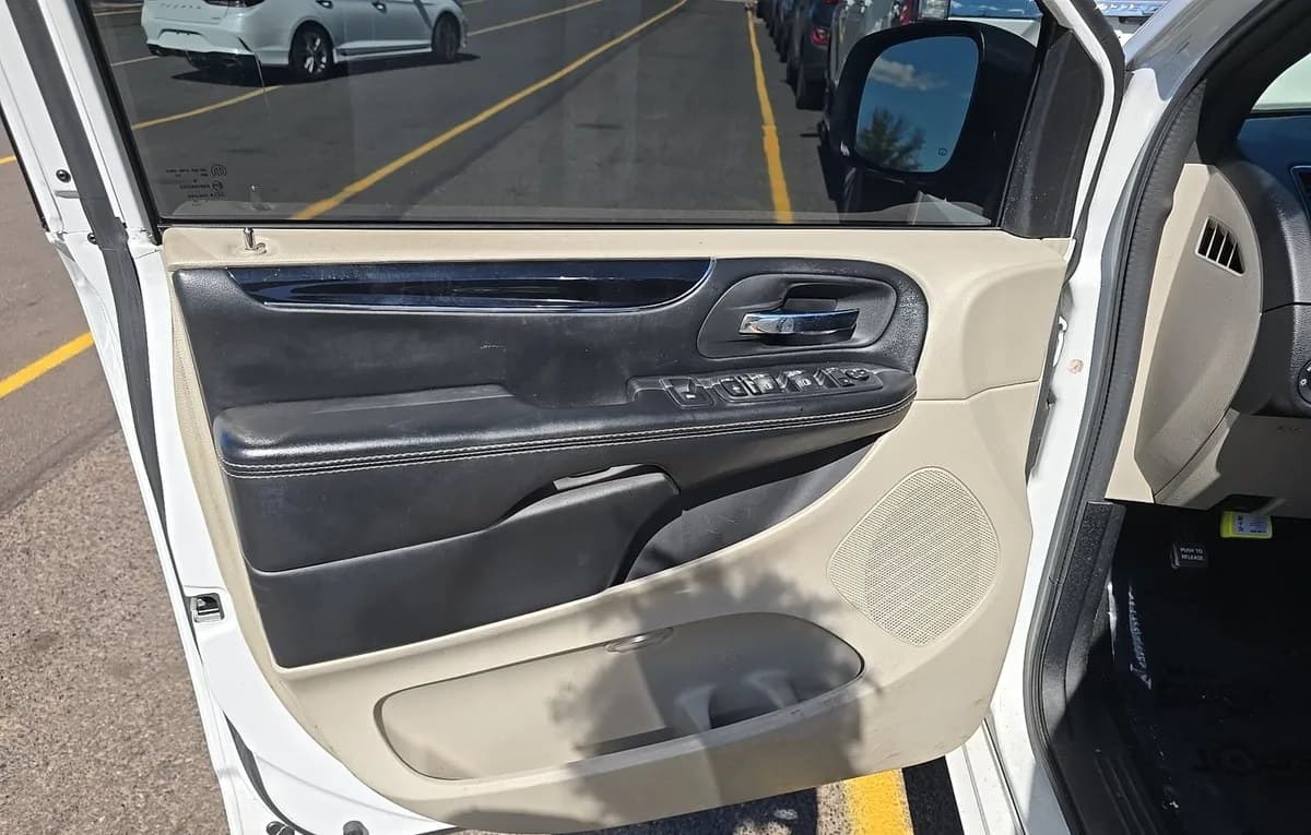 2020 DODGE GRAND CARAVAN SXT 121.2" WB 6