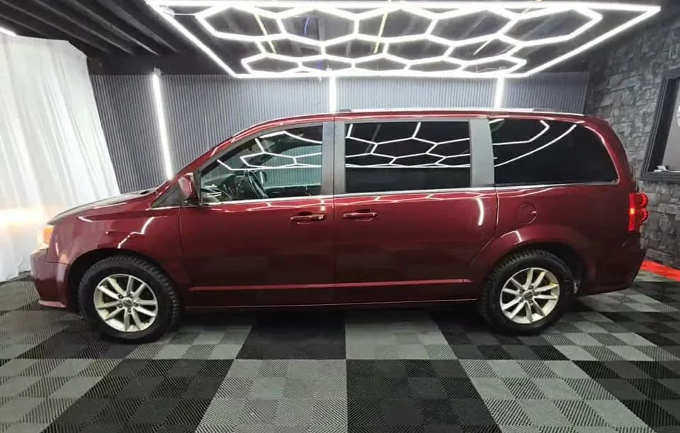2019 DODGE GRAND CARAVAN SXT 121.2" WB 4