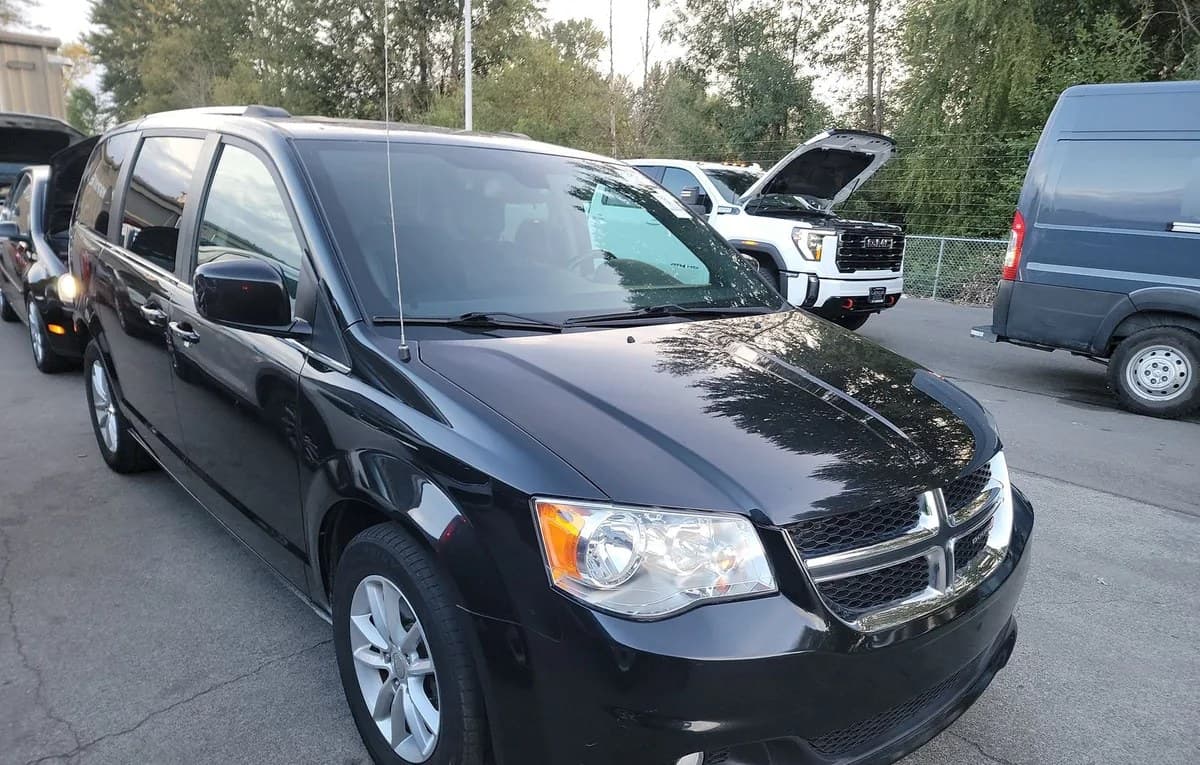 2019 DODGE GRAND CARAVAN SXT 121.2" WB 4