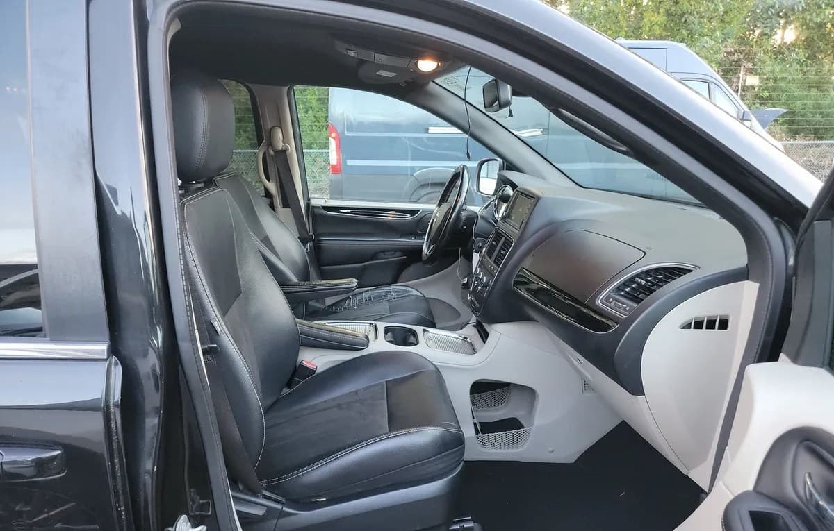 2019 DODGE GRAND CARAVAN SXT 121.2" WB 5