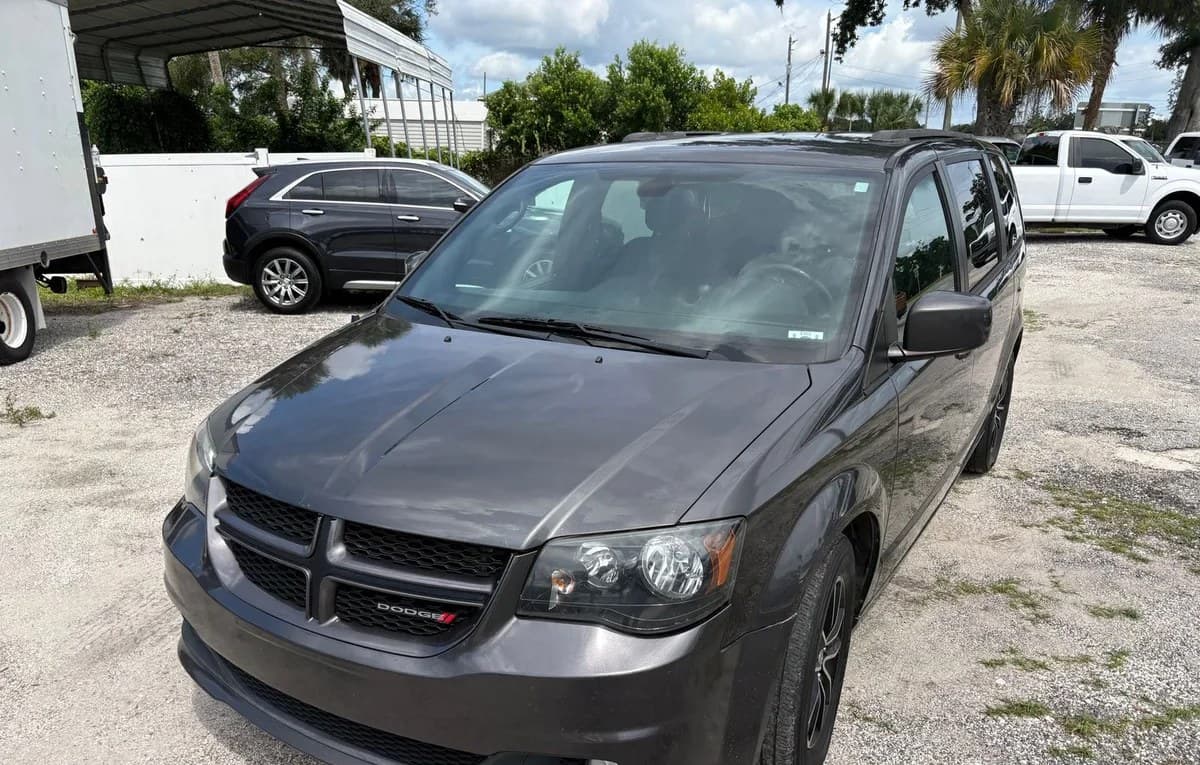 2019 DODGE GRAND CARAVAN GT 121.2" WB 3