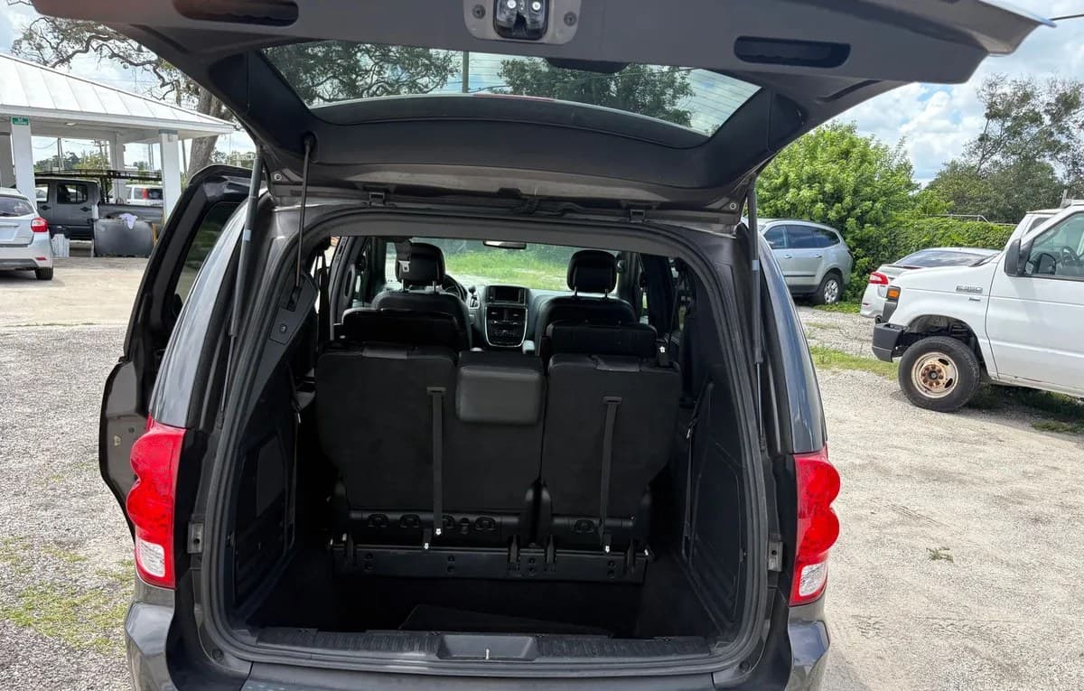 2019 DODGE GRAND CARAVAN GT 121.2" WB 7
