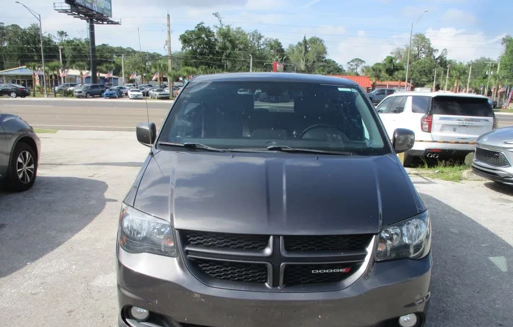 2019 DODGE GRAND CARAVAN GT 121.2" WB 4