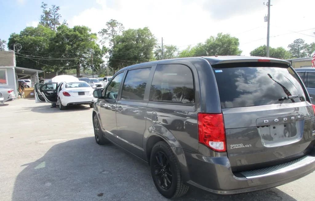 2019 DODGE GRAND CARAVAN GT 121.2" WB 5