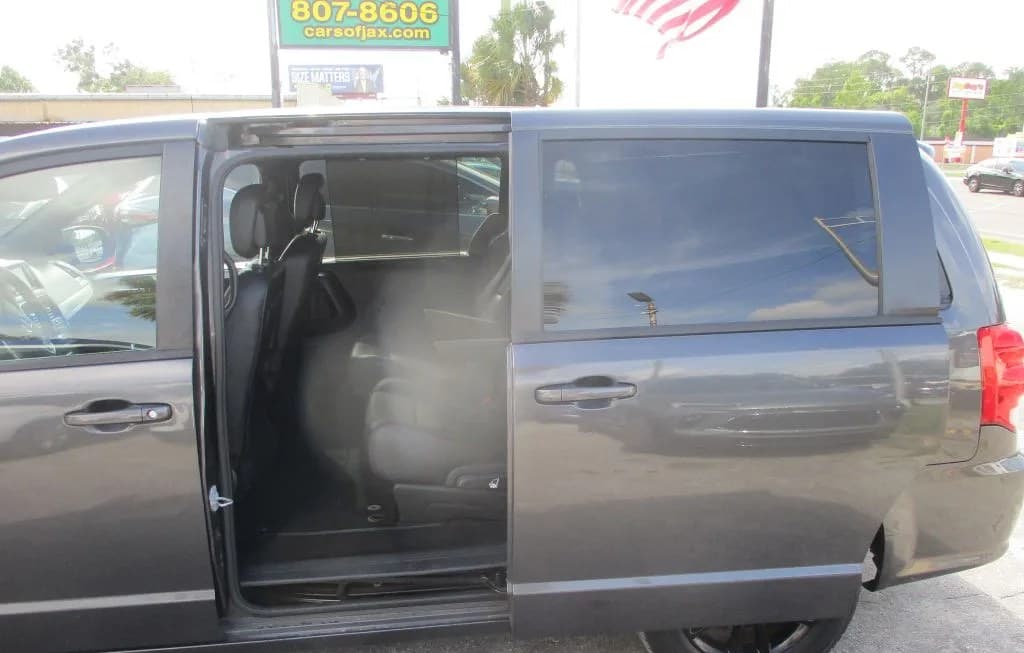 2019 DODGE GRAND CARAVAN GT 121.2" WB 7