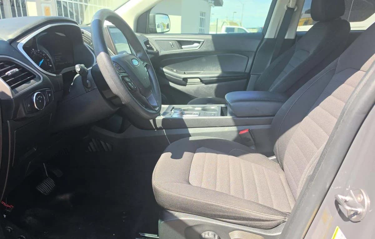 2021 FORD EDGE SE 4