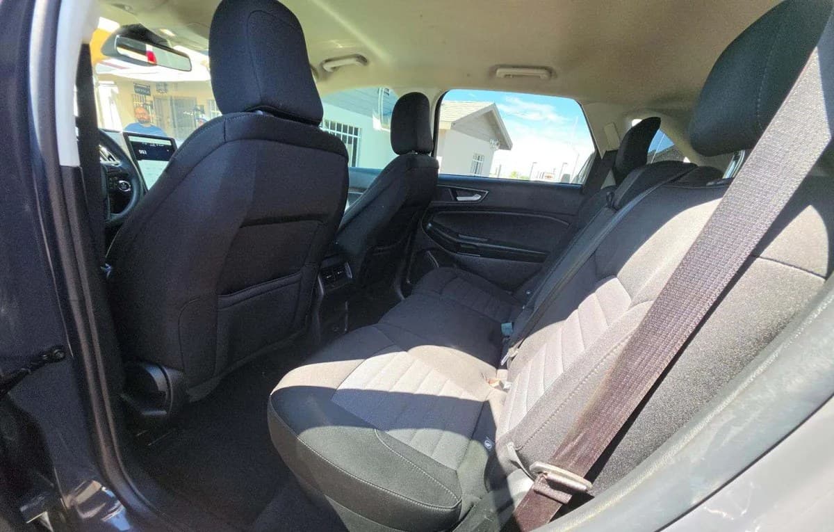2021 FORD EDGE SE 7