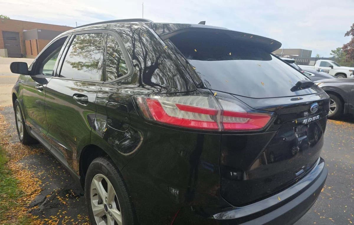 2021 FORD EDGE SE 3