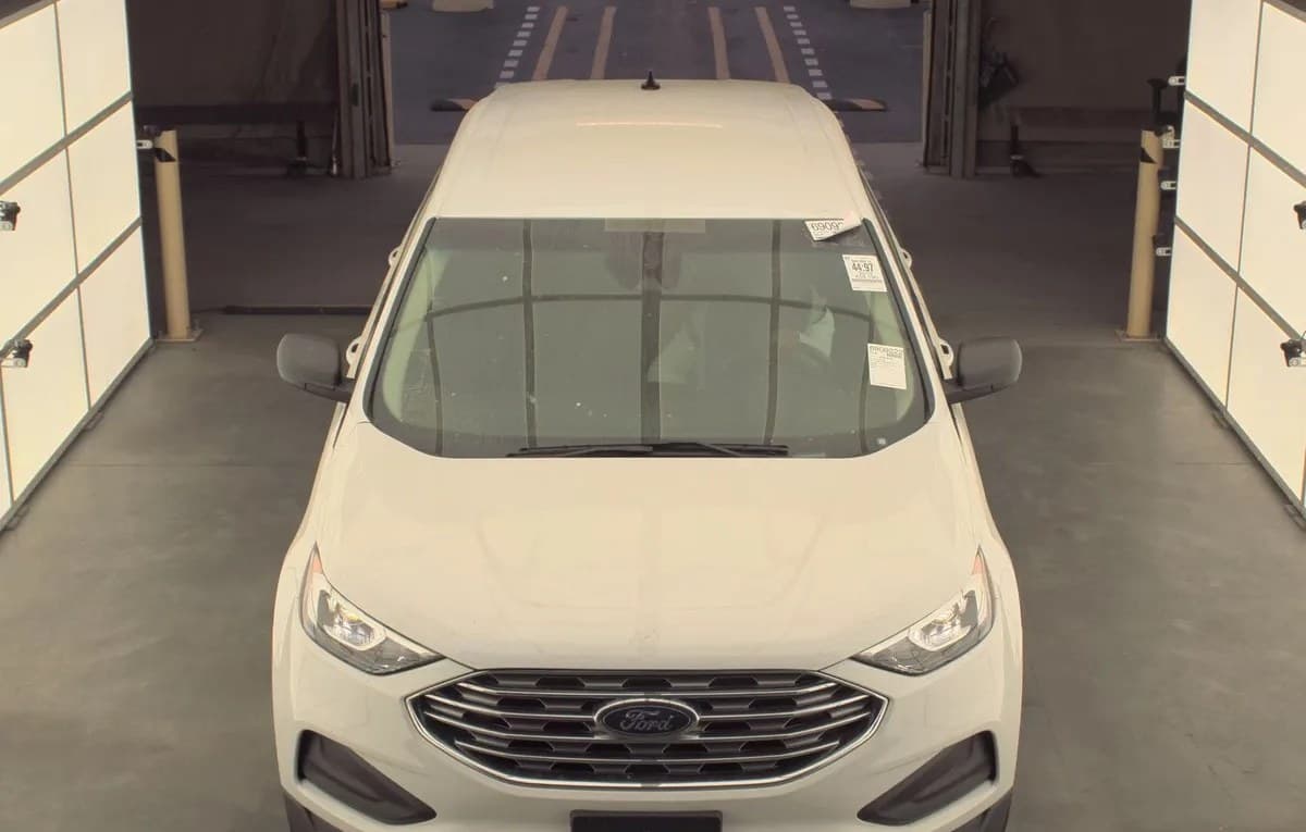 2019 FORD EDGE SE 3