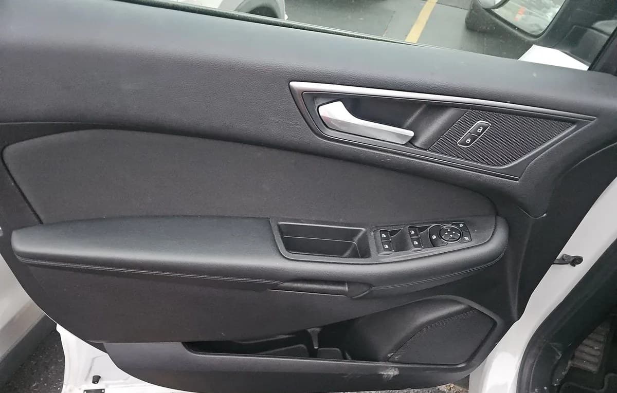 2019 FORD EDGE SE 6