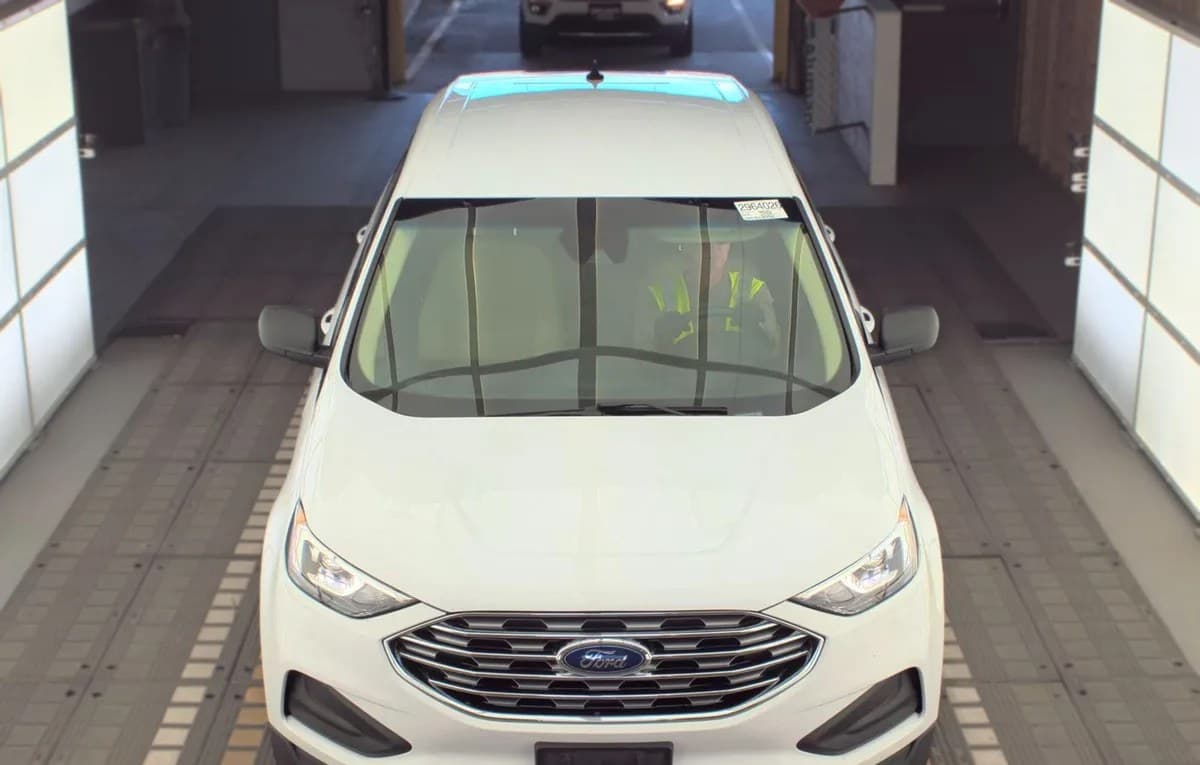 2020 FORD EDGE SE 3