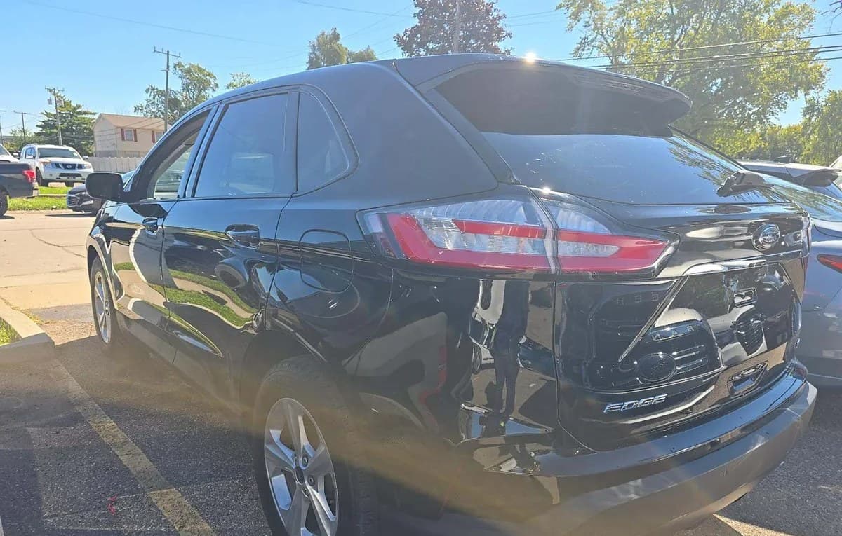 2020 FORD EDGE SE 3