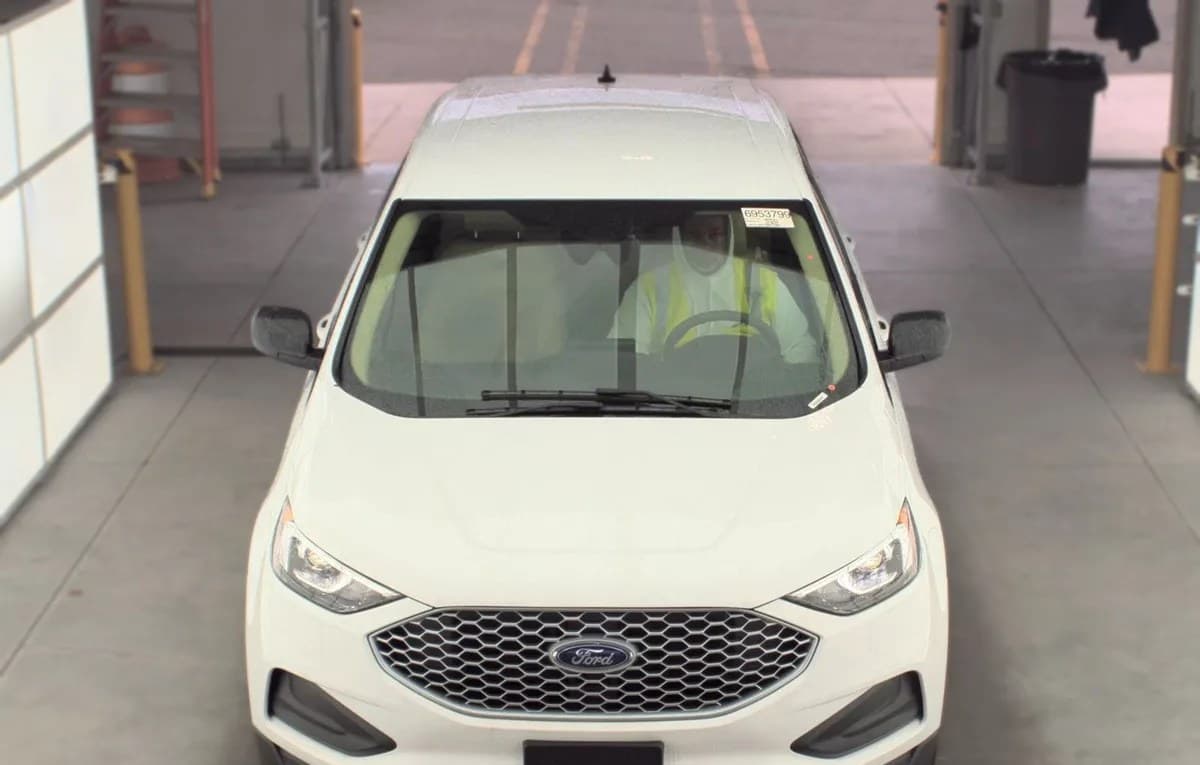 2024 FORD EDGE SE 3