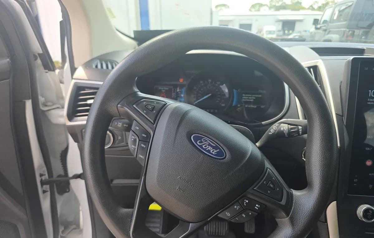 2021 FORD EDGE SE 7