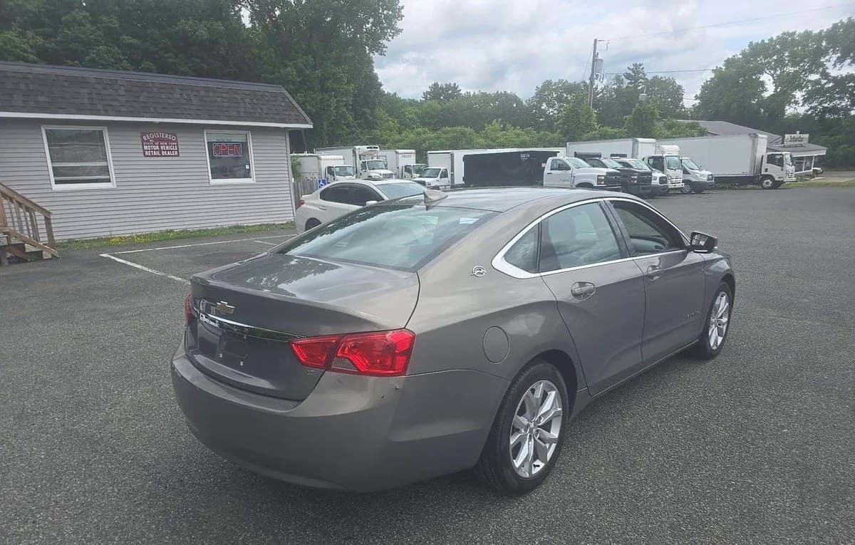 2017 CHEVROLET IMPALA LT 4