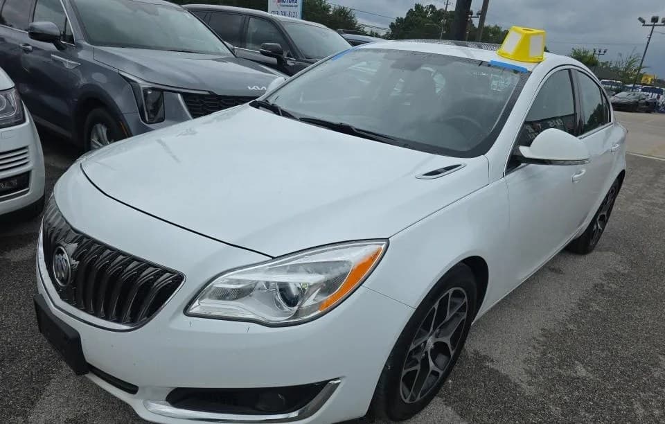 2017 BUICK REGAL SPORT Touring 2