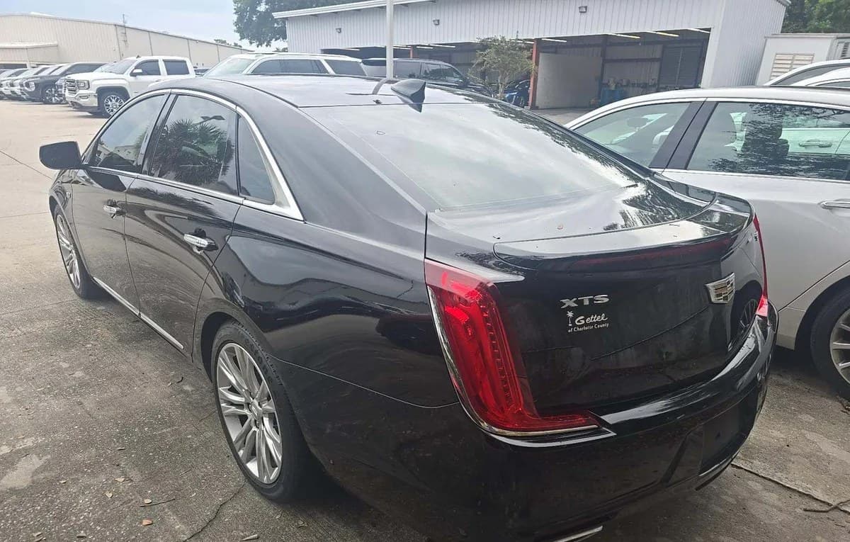 2018 CADILLAC XTS Luxury 3