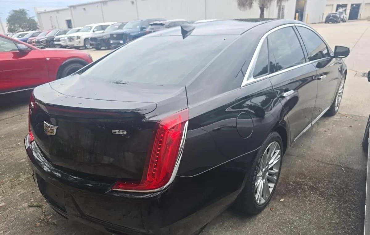 2018 CADILLAC XTS Luxury 4