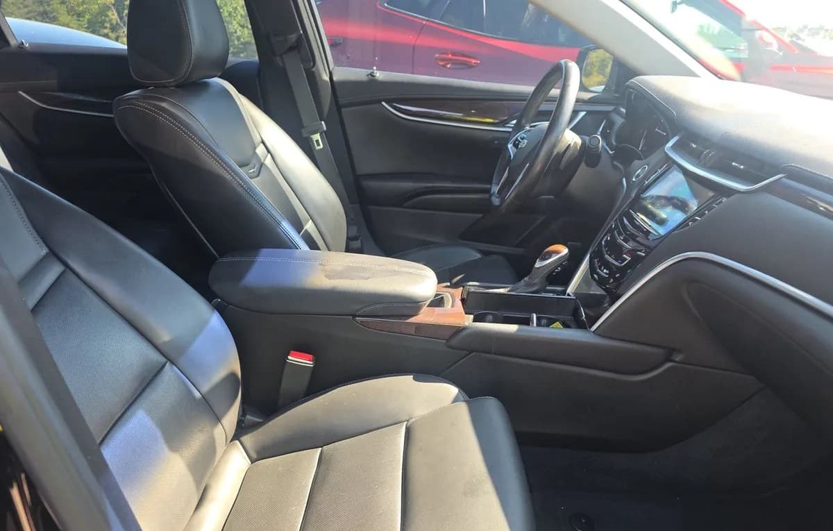 2017 CADILLAC XTS Luxury 5