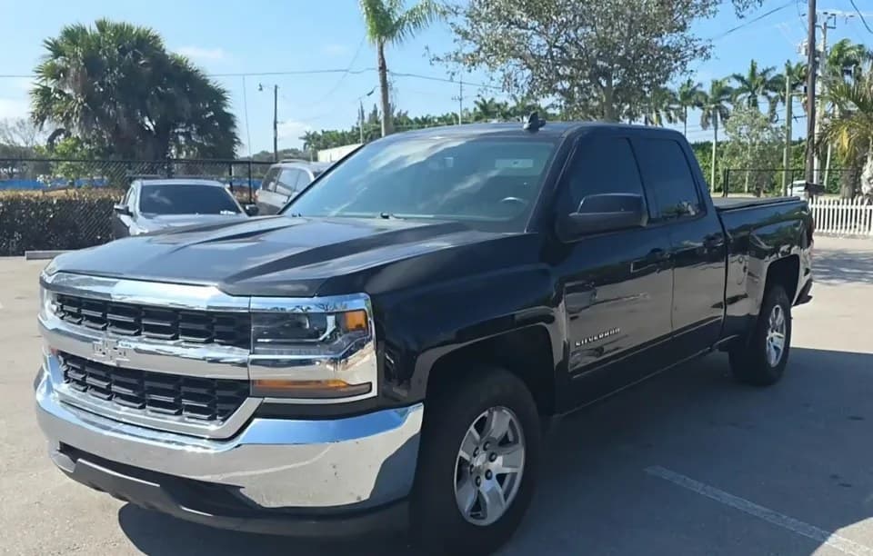 2019 CHEVROLET SILVERADO 1500 LD LT EXTENDED CAB MEDIUM BED 1LT 2