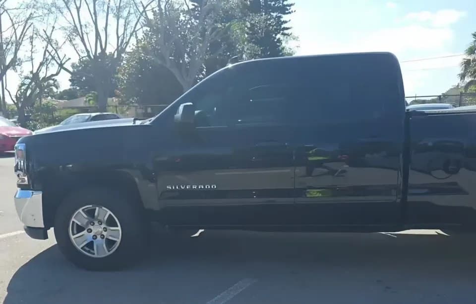 2019 CHEVROLET SILVERADO 1500 LD LT EXTENDED CAB MEDIUM BED 1LT 4