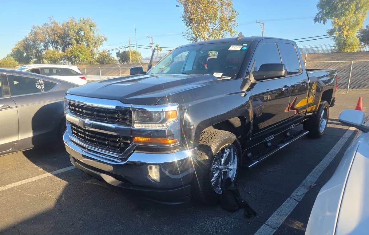 2019 CHEVROLET SILVERADO 1500 LD LT EXTENDED CAB MEDIUM BED 1LT 2