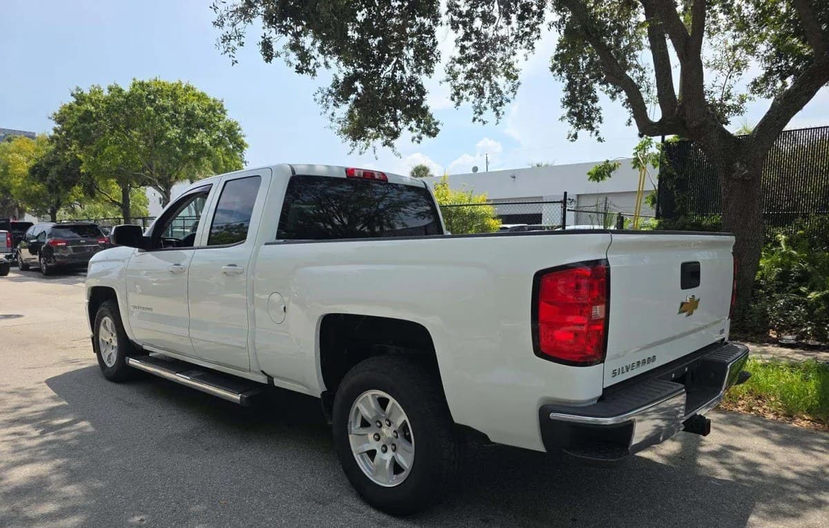 2019 CHEVROLET SILVERADO 1500 LD LT EXTENDED CAB MEDIUM BED 1LT 3