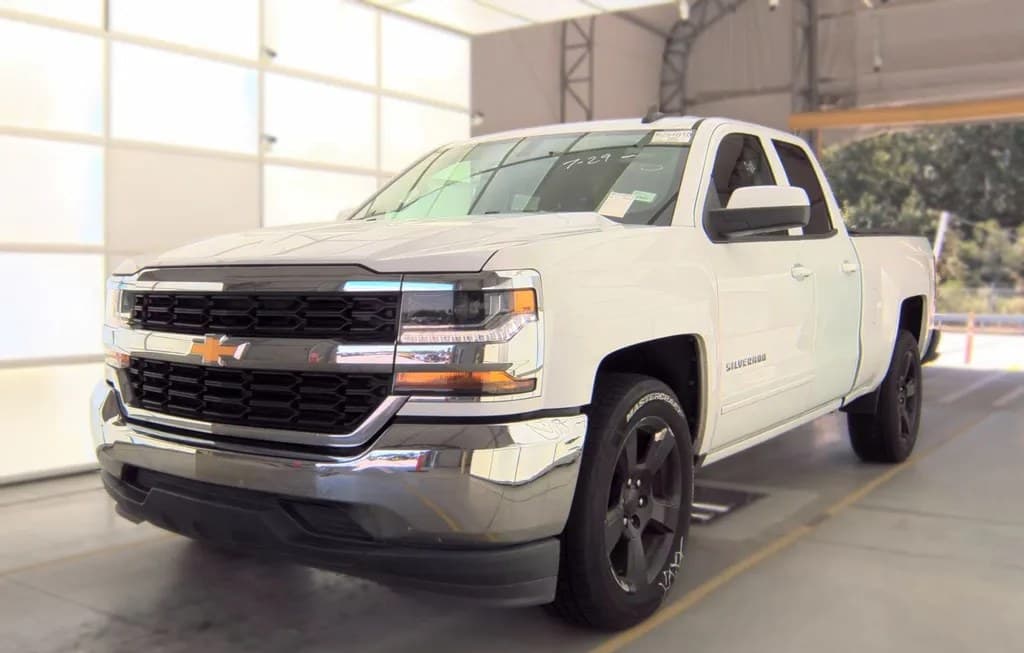 2019 CHEVROLET SILVERADO 1500 LD LT EXTENDED CAB MEDIUM BED 1LT 1