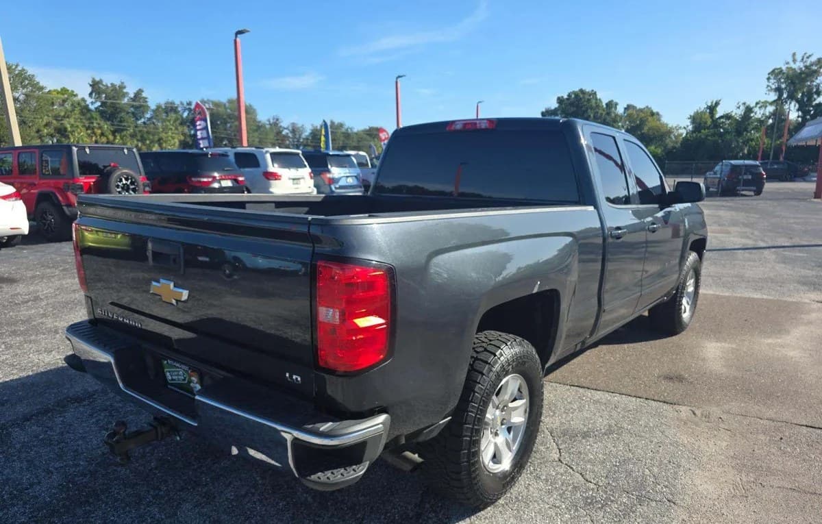 2019 CHEVROLET SILVERADO 1500 LD LT EXTENDED CAB MEDIUM BED 1LT 4