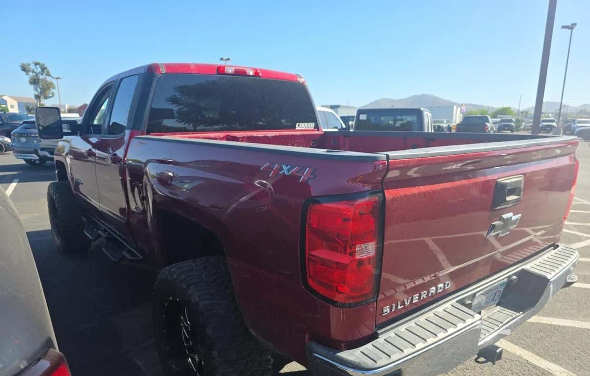2019 CHEVROLET SILVERADO 1500 LD LT EXTENDED CAB MEDIUM BED 1LT 3