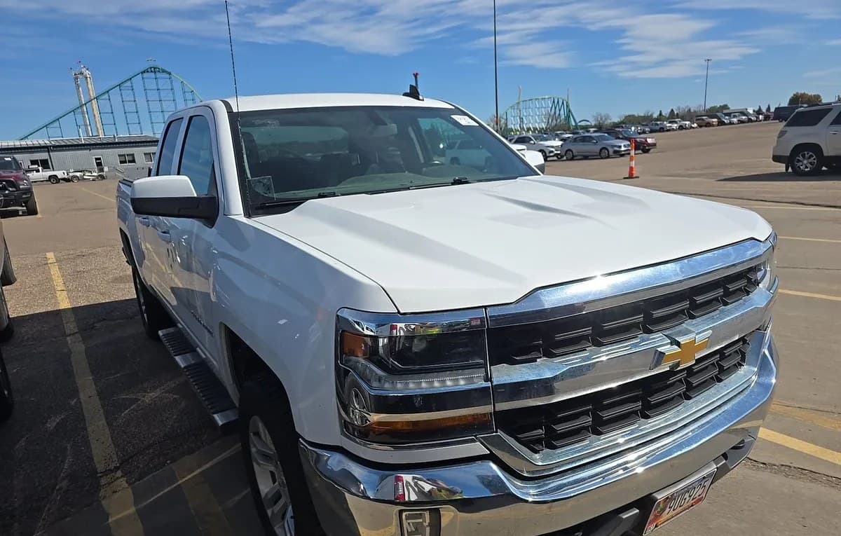 2019 CHEVROLET SILVERADO 1500 LD LT EXTENDED CAB MEDIUM BED 1LT 4