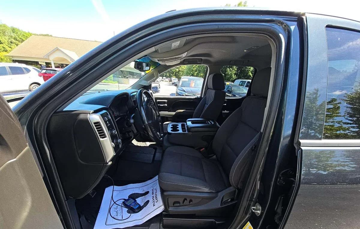 2019 CHEVROLET SILVERADO 1500 LD LT EXTENDED CAB MEDIUM BED 1LT 4