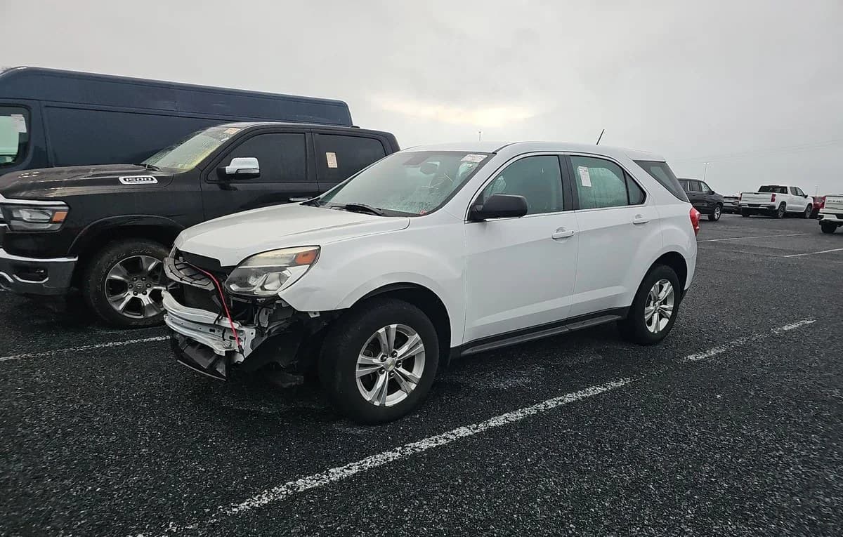 2017 CHEVROLET EQUINOX LS 2