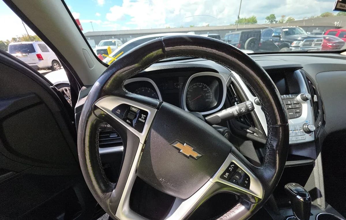 2017 CHEVROLET EQUINOX LT 6