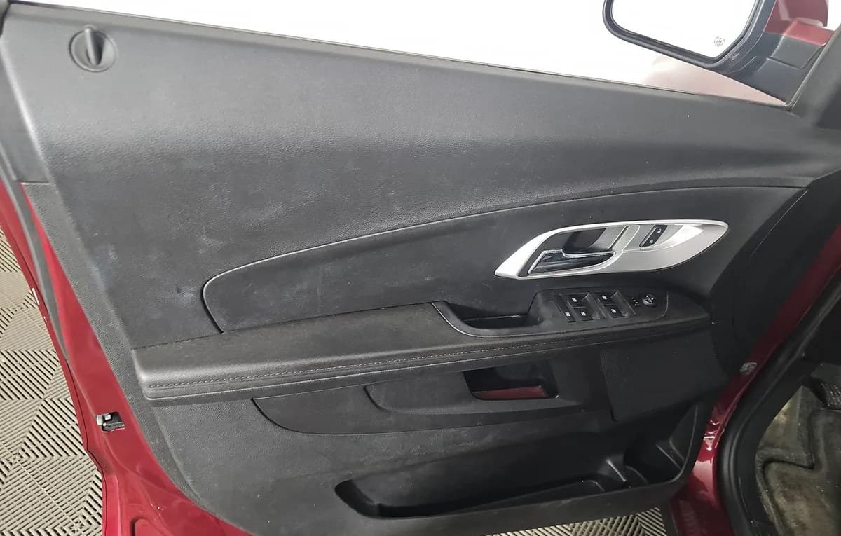 2017 CHEVROLET EQUINOX LT 5