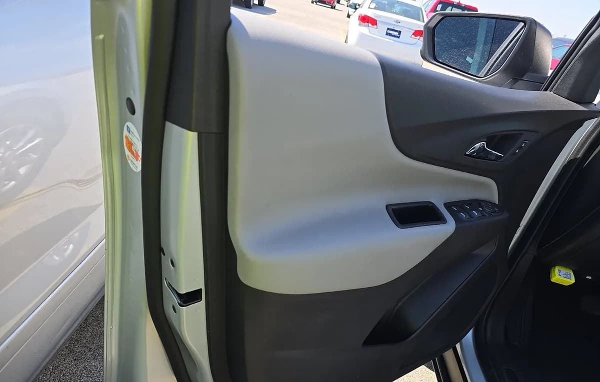 2020 CHEVROLET EQUINOX LS 5