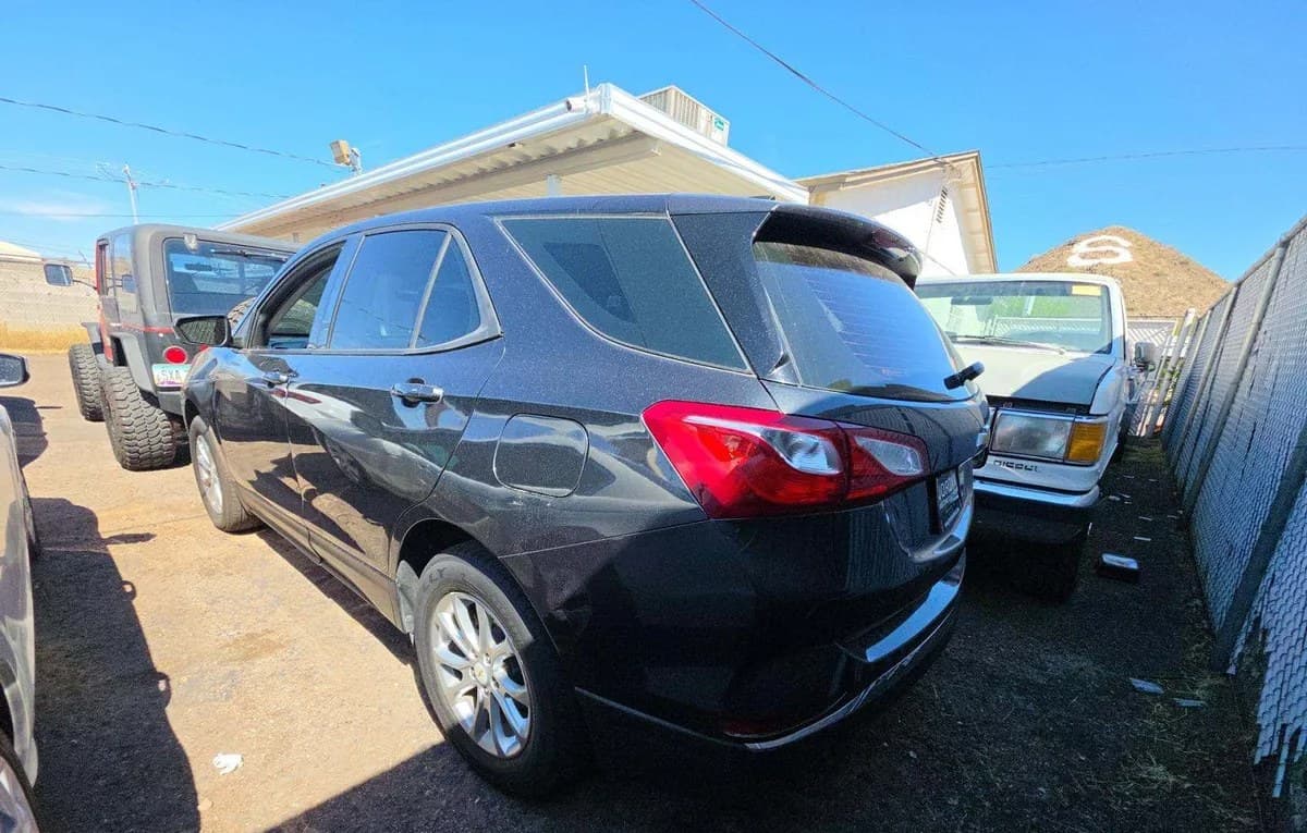 2018 CHEVROLET EQUINOX LS 3