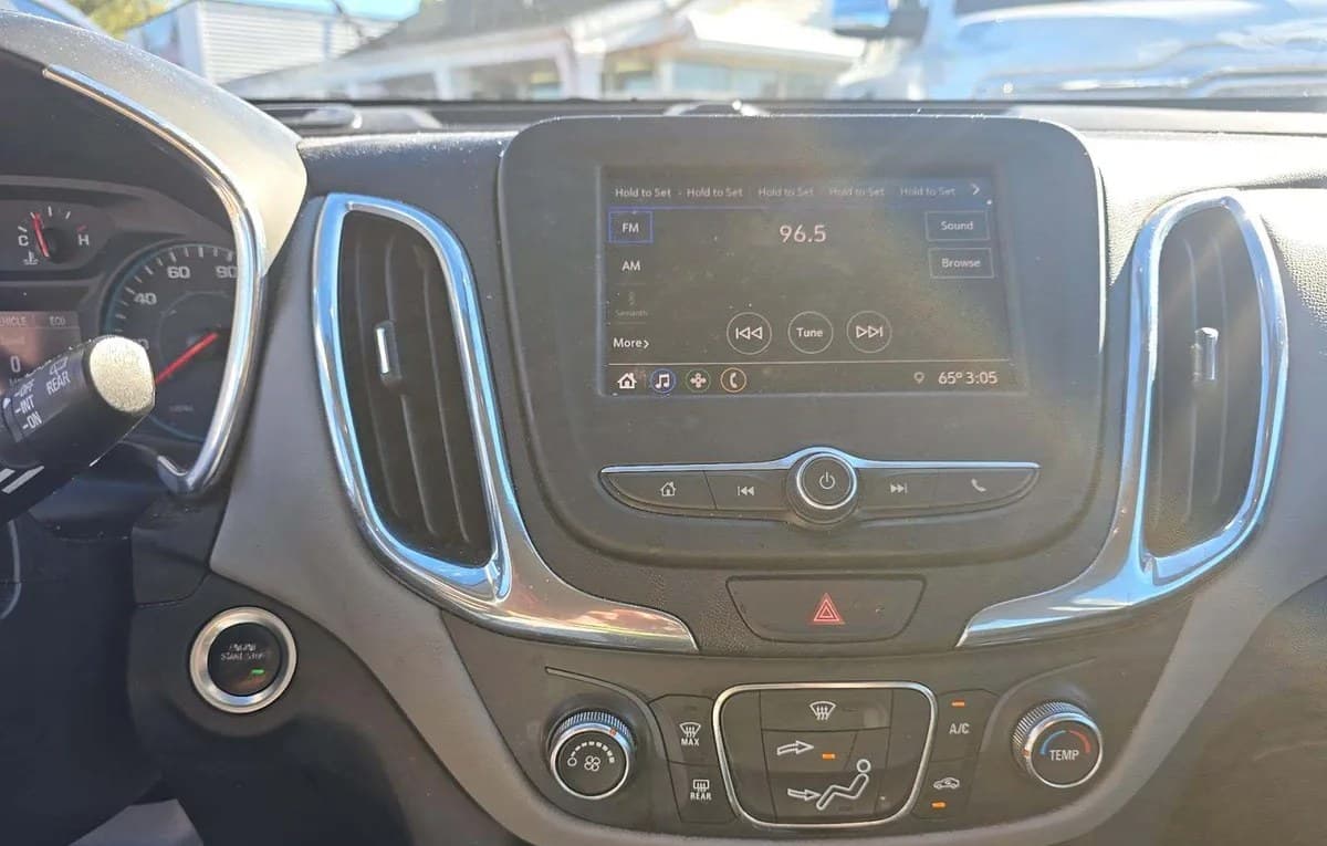 2020 CHEVROLET EQUINOX LS 7