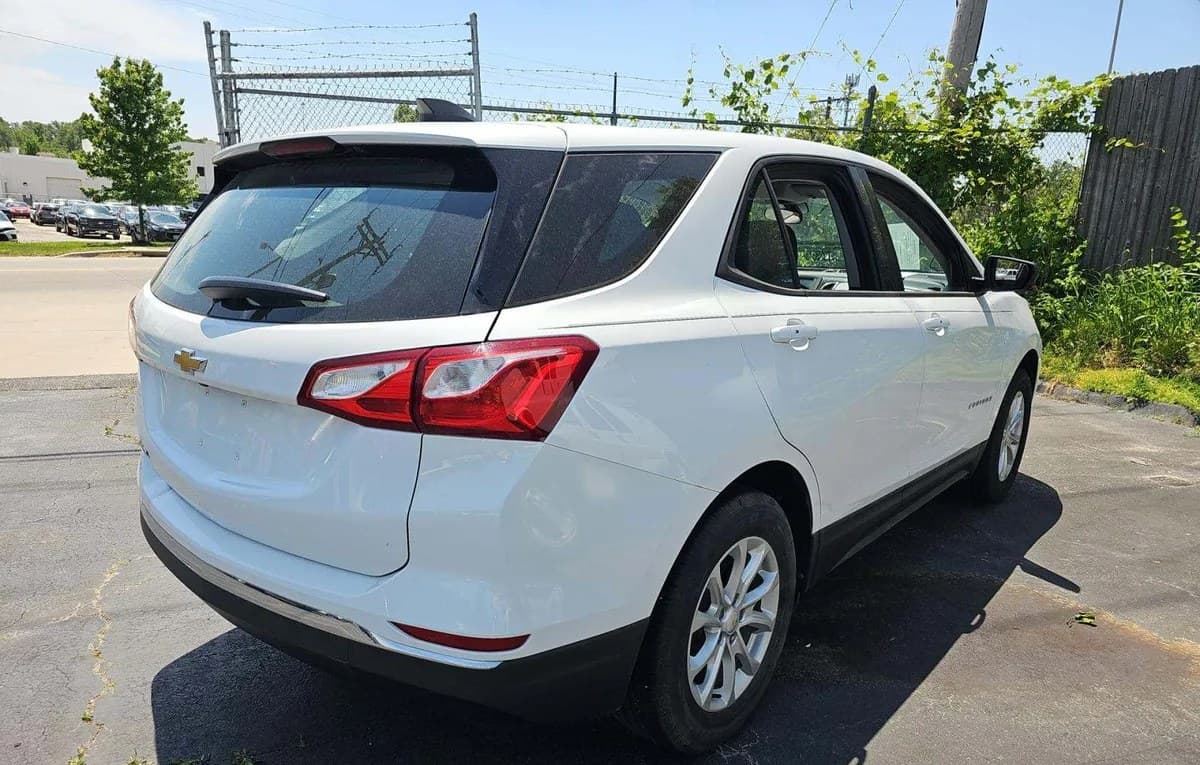 2018 CHEVROLET EQUINOX LS 4