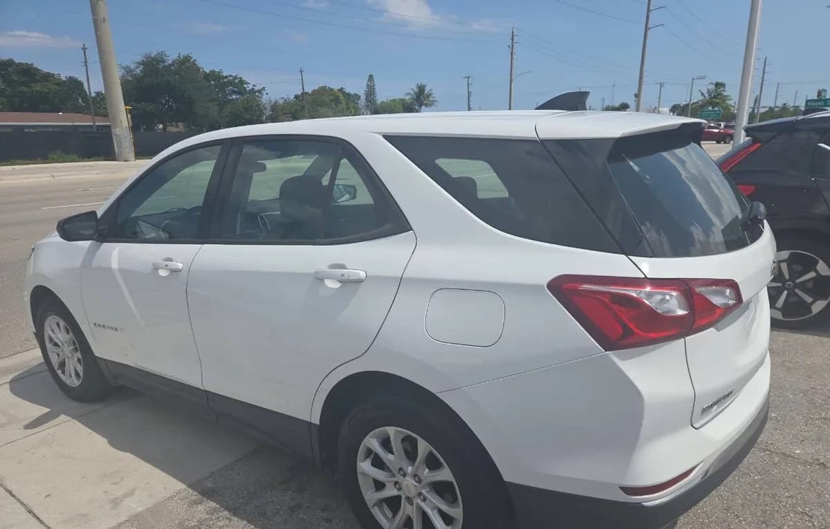 2018 CHEVROLET EQUINOX LS 3