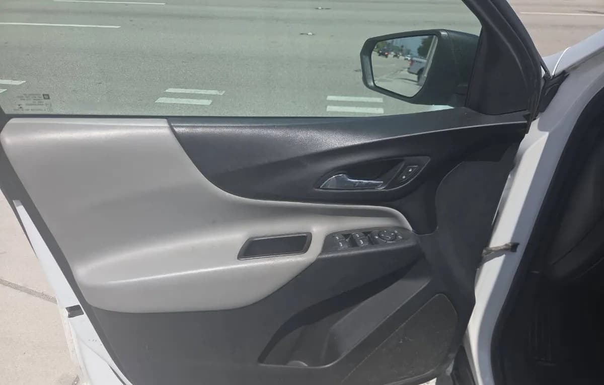 2018 CHEVROLET EQUINOX LS 6