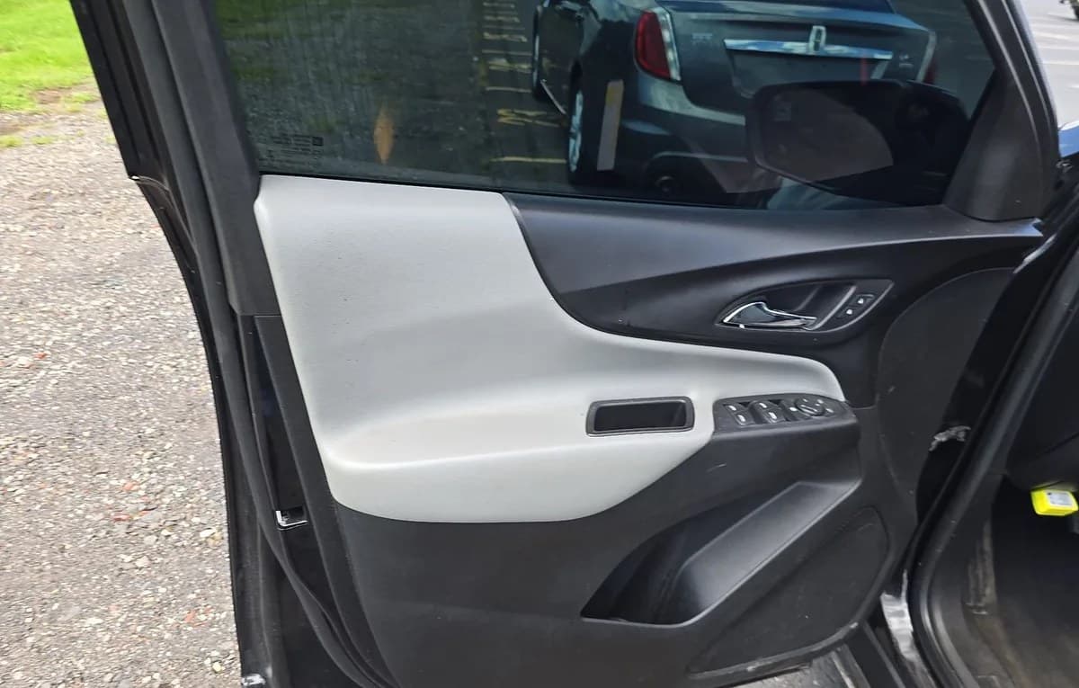 2019 CHEVROLET EQUINOX LS 6