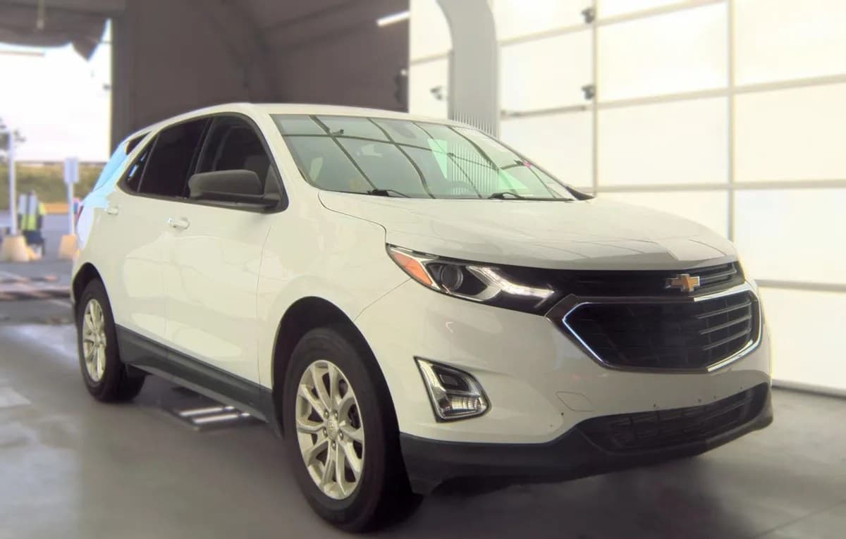 2019 CHEVROLET EQUINOX LS 4